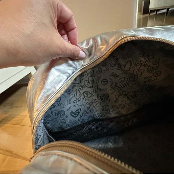 Triple Flip Gym / Overnight bag - Picture 5 of 7